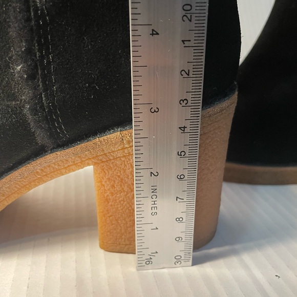 UGG Black Heeled Boots with Suede Finish - Picture 12 of 12